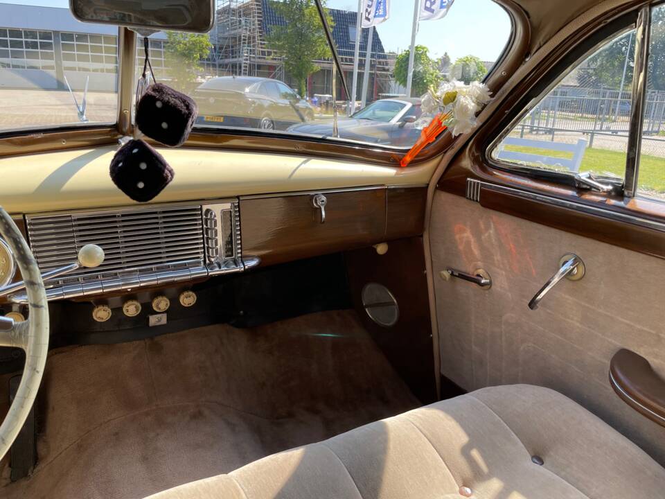 Image 32/46 of Packard Deluxe Eight Club Sedan (1949)