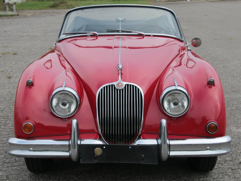 Immagine 10/84 di Jaguar XK 150 SE DHC (1958)