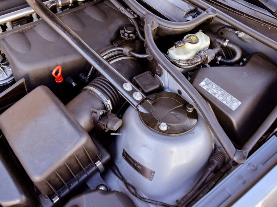 Immagine 61/61 di BMW M3 (2005)