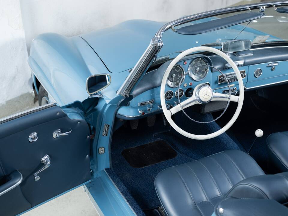 Image 8/40 of Mercedes-Benz 190 SL (1962)