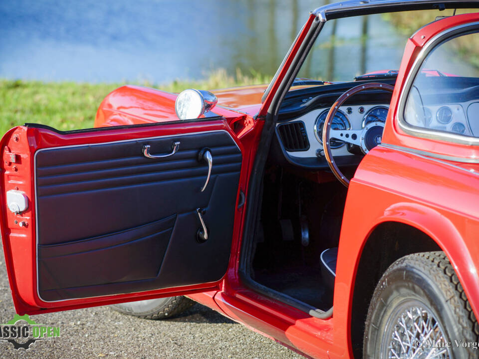 Immagine 4/42 di Triumph TR 4 (1962)