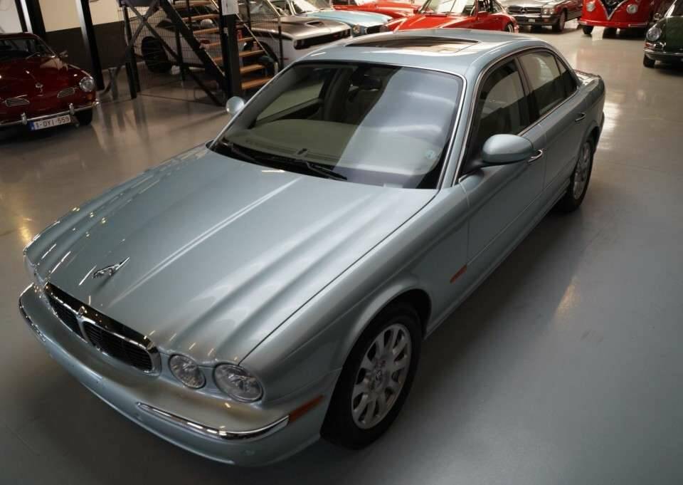 Imagen 49/50 de Jaguar XJ 8 4.2 (2004)