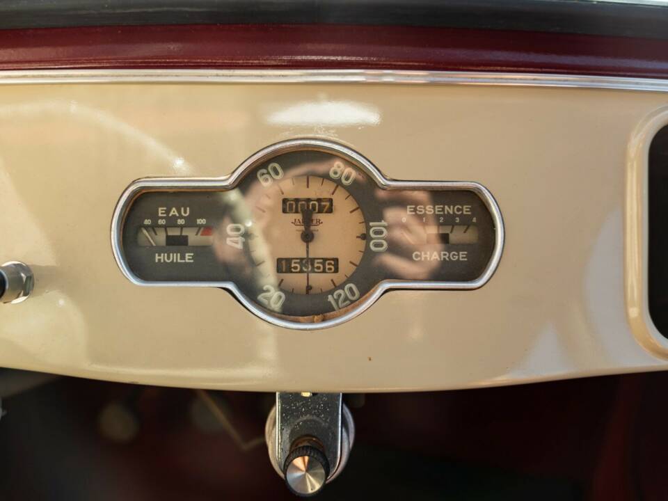 Image 43/50 of Renault 4 CV Décapotable (1957)