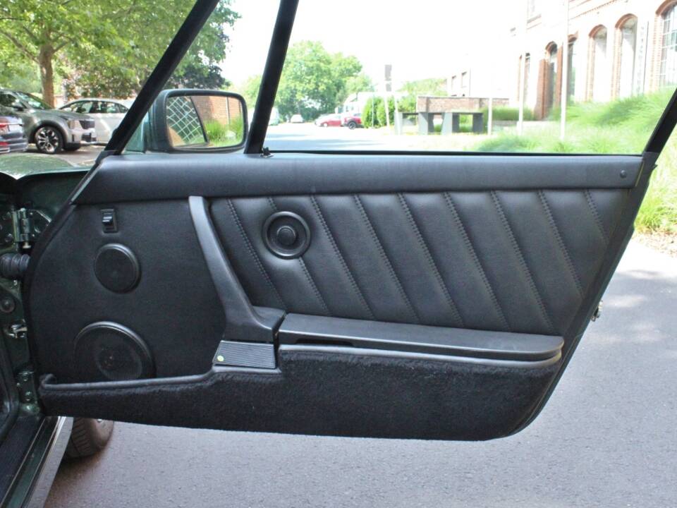 Bild 9/20 von Porsche 911 Carrera 4 (1991)