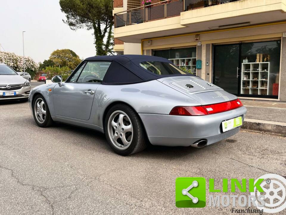 Image 8/10 of Porsche 911 Carrera 4 (1995)