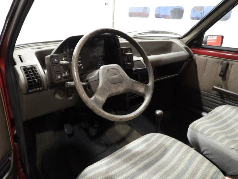 Immagine 8/15 di FIAT Uno 45 (1987)