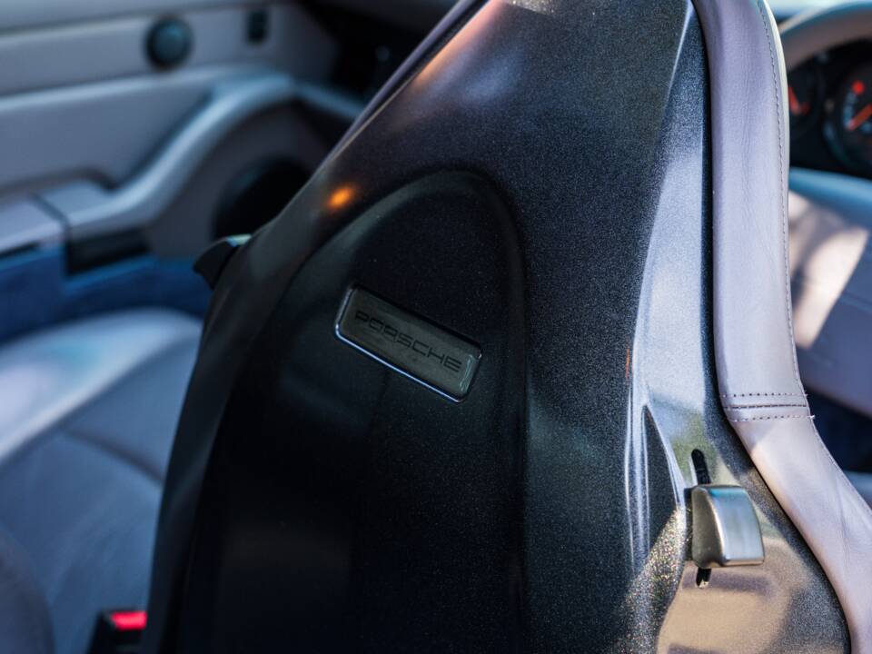 Bild 24/62 von Porsche 911 Carrera 4 (1996)