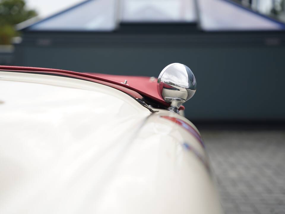Image 46/50 of Austin-Healey 100&#x2F;6 (BN6) (1958)
