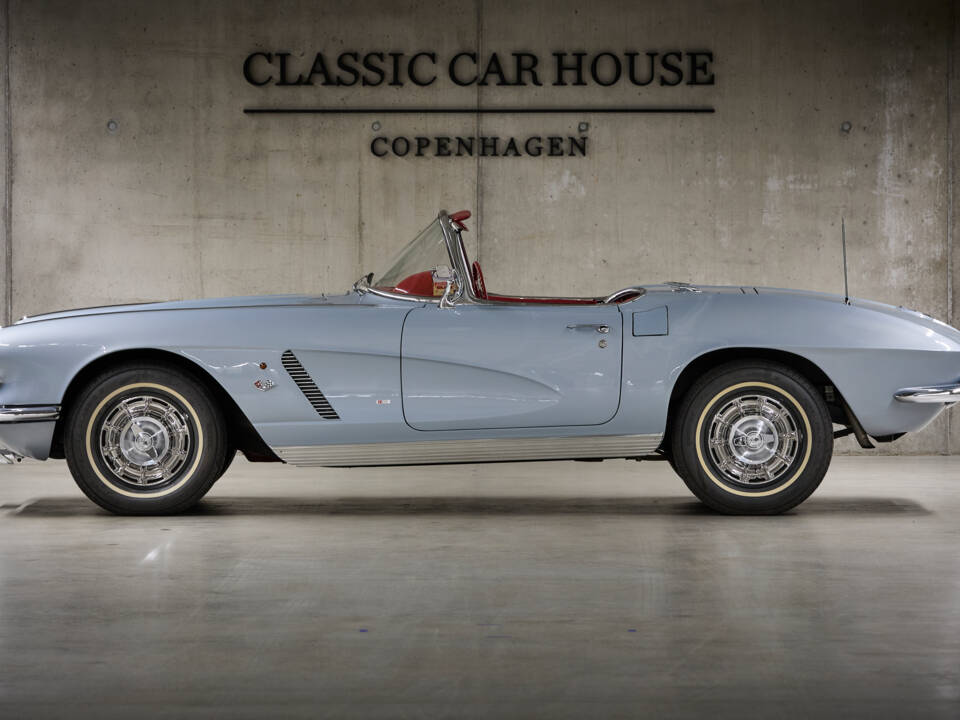 Image 2/78 of Chevrolet Corvette (1962)