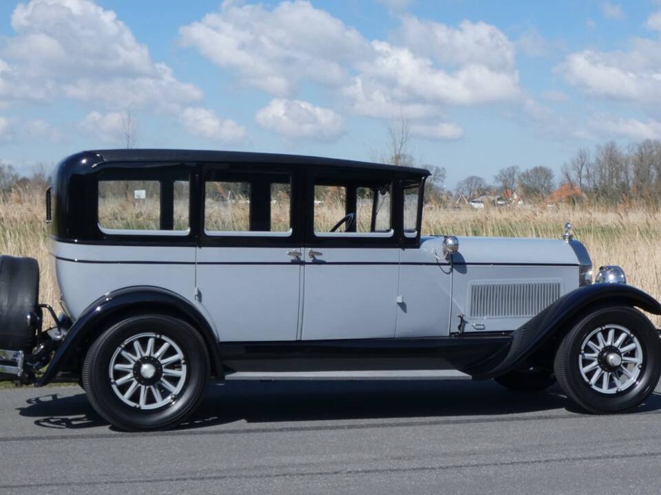 Image 29/32 of Locomobile 8-80 (1927)