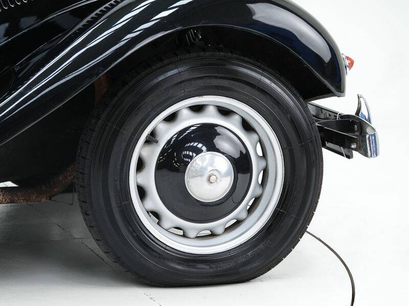 Immagine 8/15 di Citroën Traction Avant 11 BL (1947)