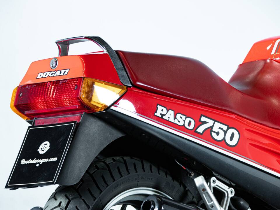 Image 40/50 of Ducati 750 Paso (1987)