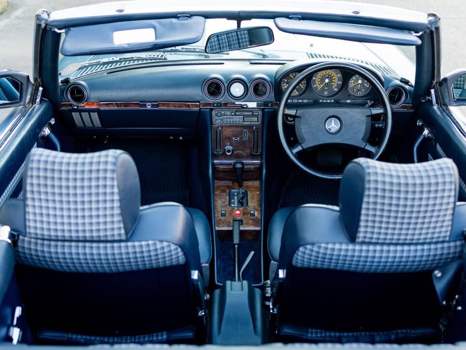 Image 4/47 of Mercedes-Benz 300 SL (1987)