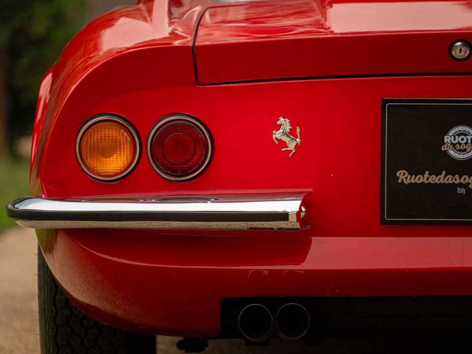 Image 10/50 de Ferrari Dino 246 GT (1970)
