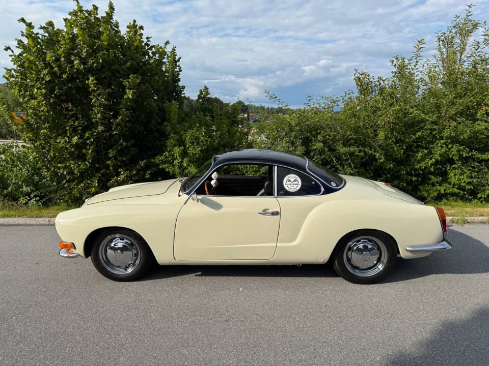 Image 7/30 of Volkswagen Karmann Ghia 1600 (1973)