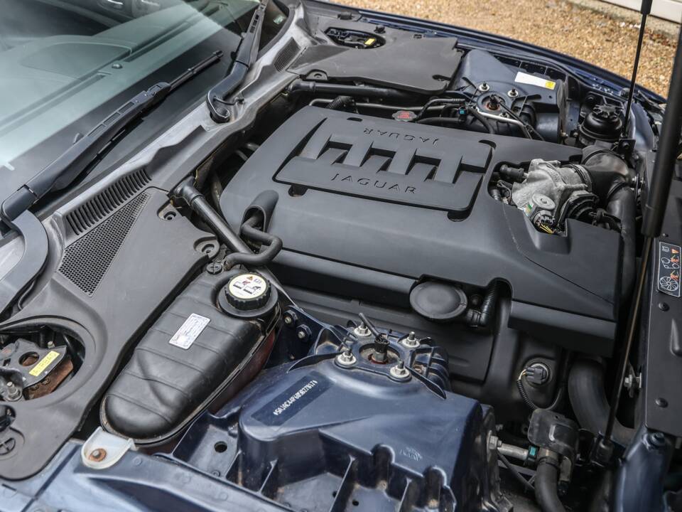 Image 5/32 de Jaguar XK 4.2 (2008)