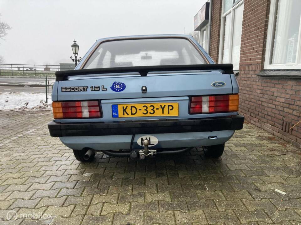 Bild 37/42 von Ford Escort 1.6 (1983)