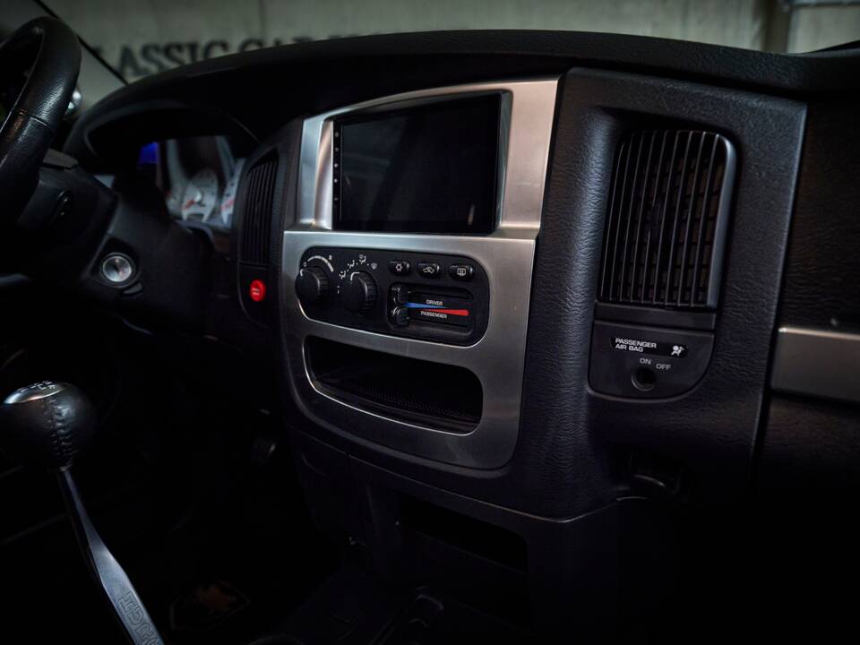 Immagine 78/100 di Dodge Ram SRT 10 (2006)