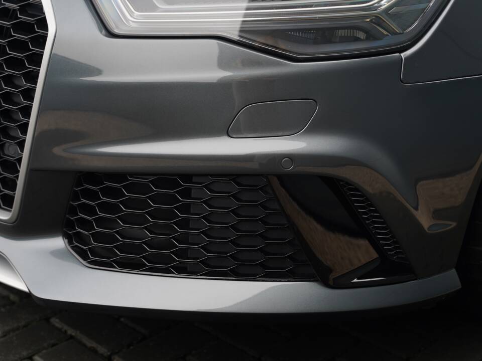 Immagine 30/50 di Audi RS6 Avant (2015)