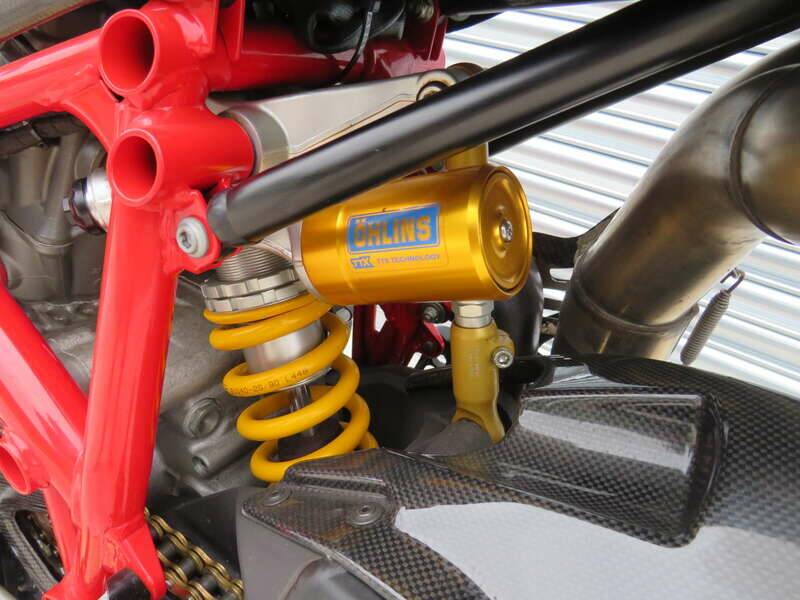 Bild 23/44 von Ducati DUMMY (2010)