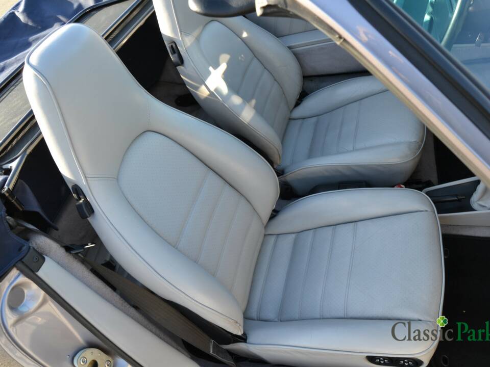 Image 38/50 of Porsche 911 Carrera 3.2 (1987)