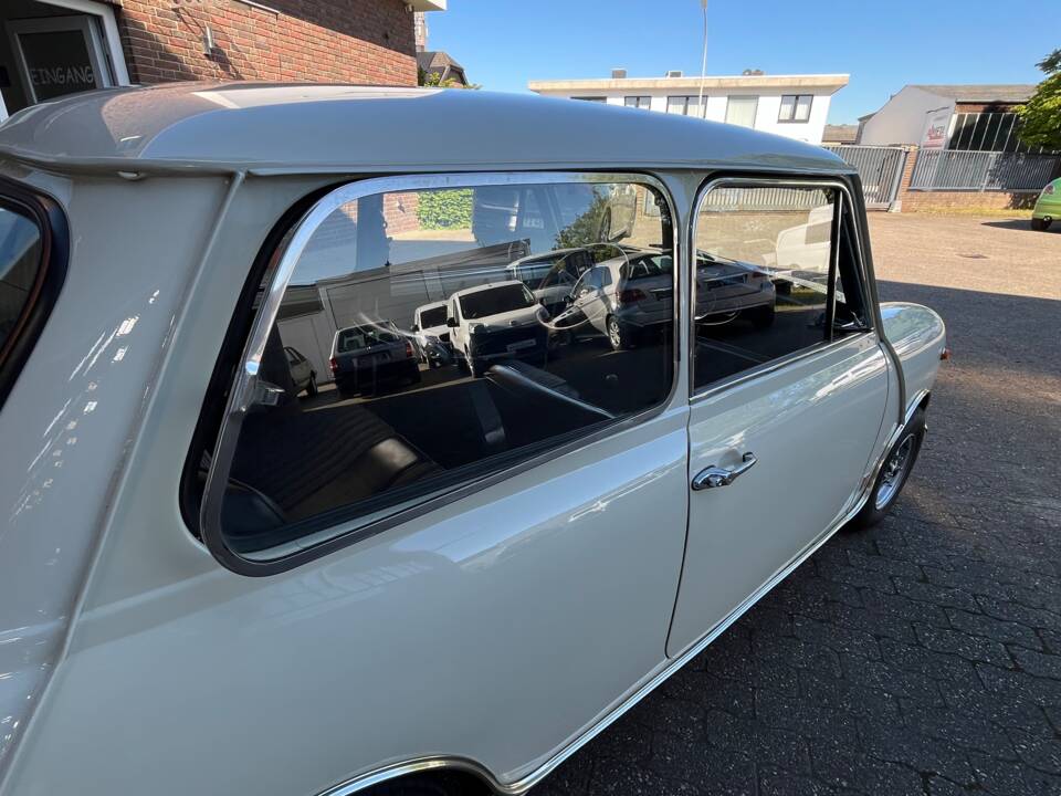 Bild 79/90 von Innocenti Mini 1001 Export (1975)
