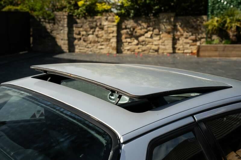 Immagine 32/50 di Porsche 944 Turbo (1990)