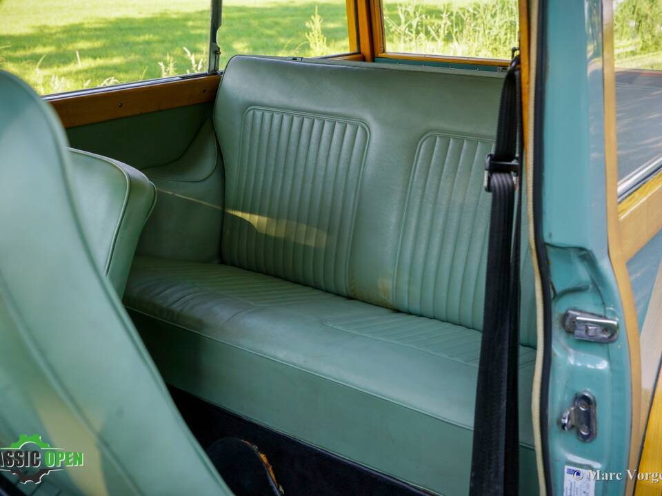 Image 10/34 de Morris Minor 1000 Traveller (1971)