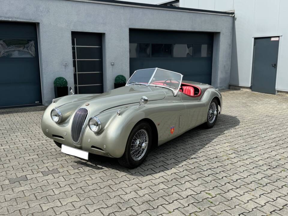 Image 7/17 of Jaguar XK 120 SE OTS (1953)