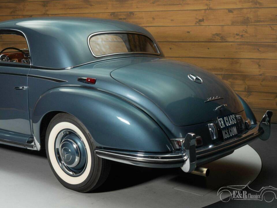 Image 17/31 of Mercedes-Benz 300 S (1953)