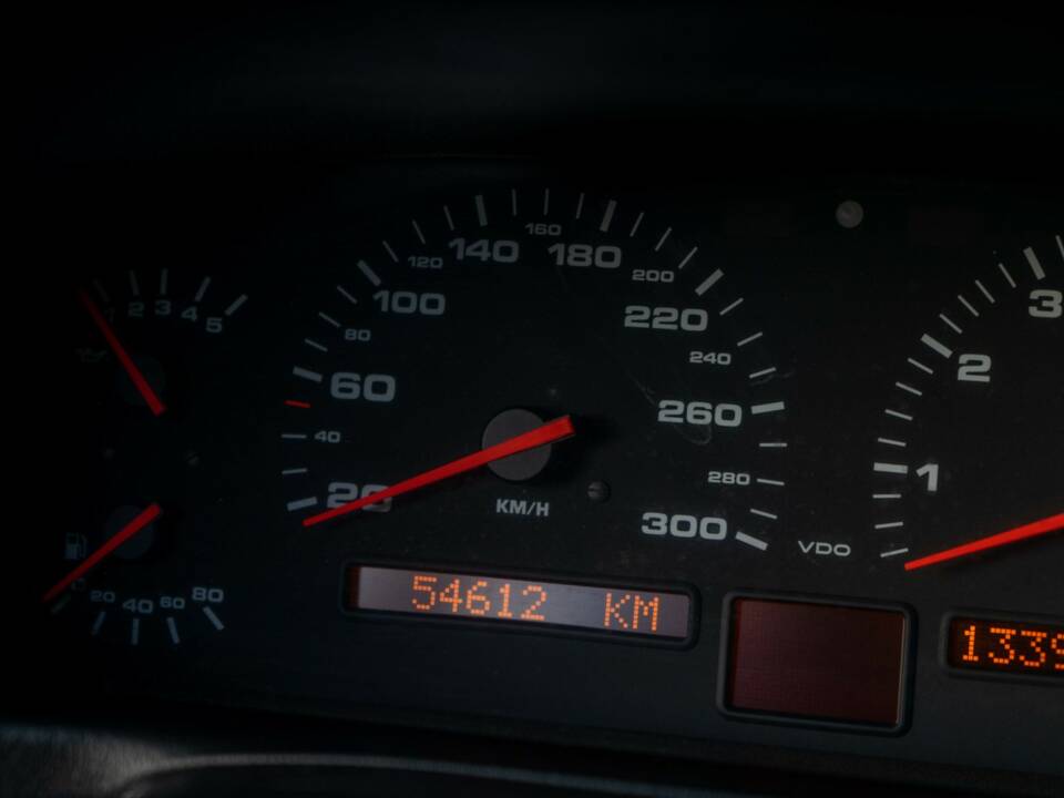 Afbeelding 30/46 van Porsche 928 GTS (1993)