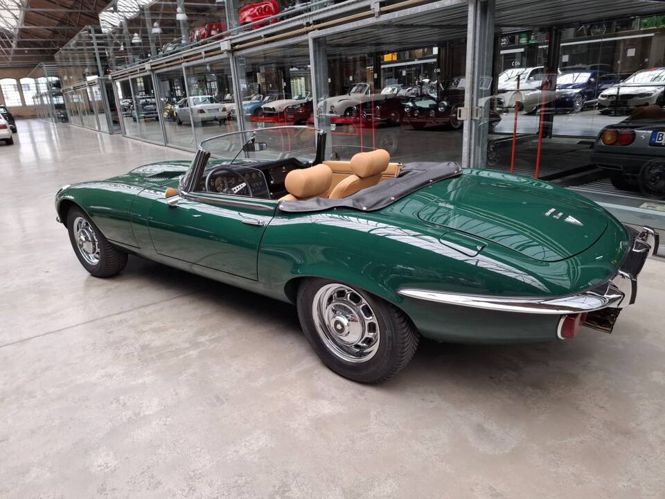 Image 24/29 de Jaguar Type E V12 (1975)
