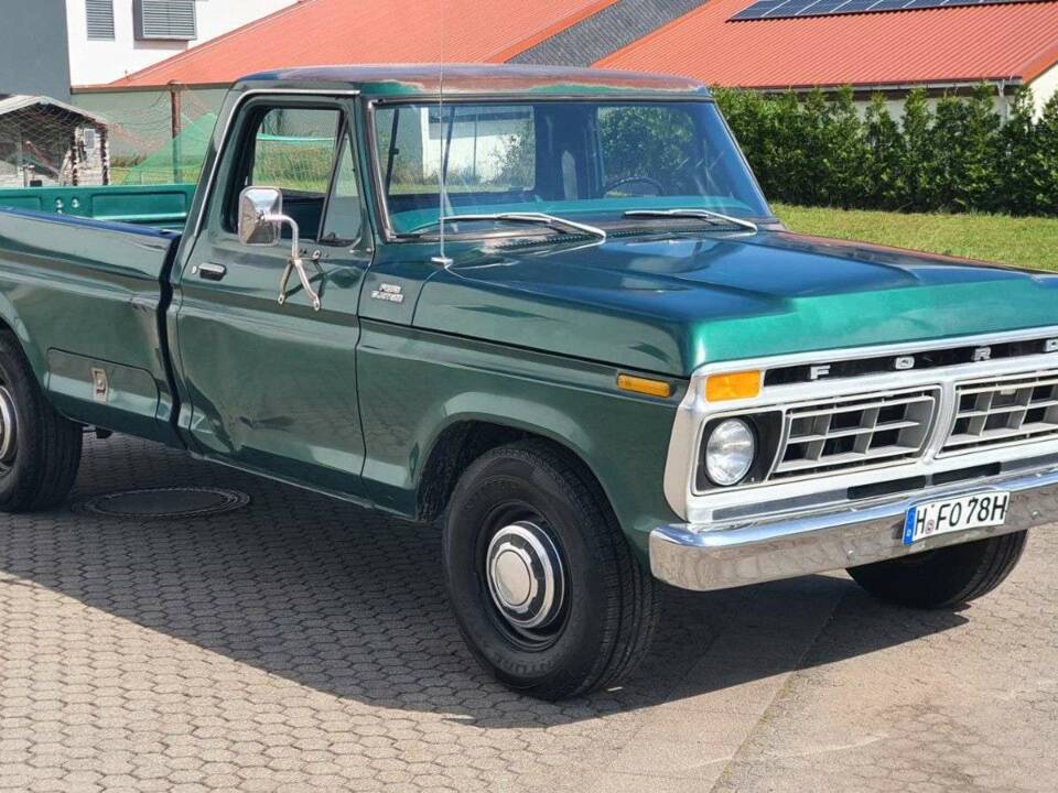 Image 3/20 of Ford F-250 (1977)