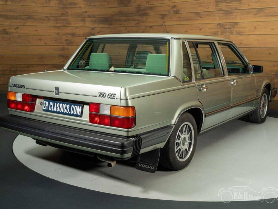 Image 13/19 of Volvo 760 GLE (1983)