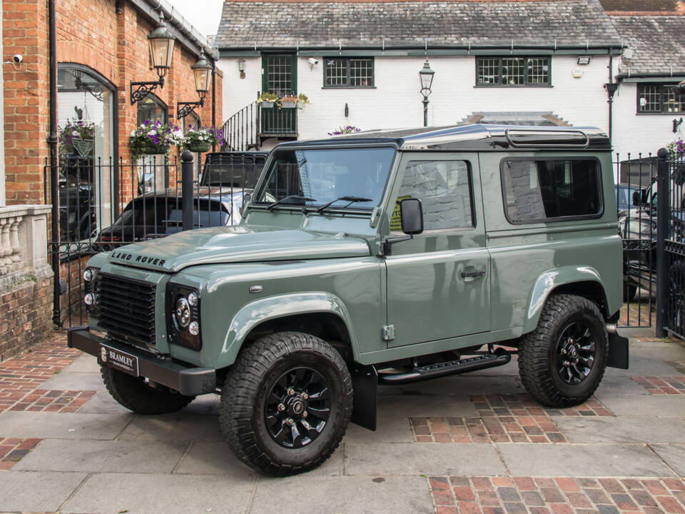 Image 4/19 of Land Rover Defender 90 &quot;40th Anniversary Overfinch&quot; (2016)