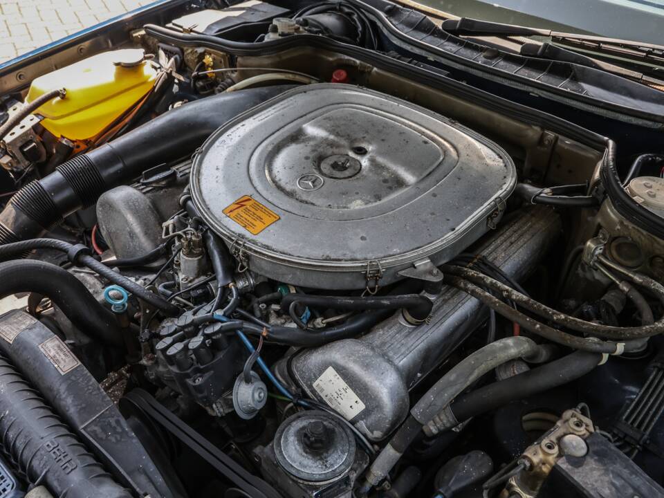 Immagine 5/44 di Mercedes-Benz 500 SE (1985)