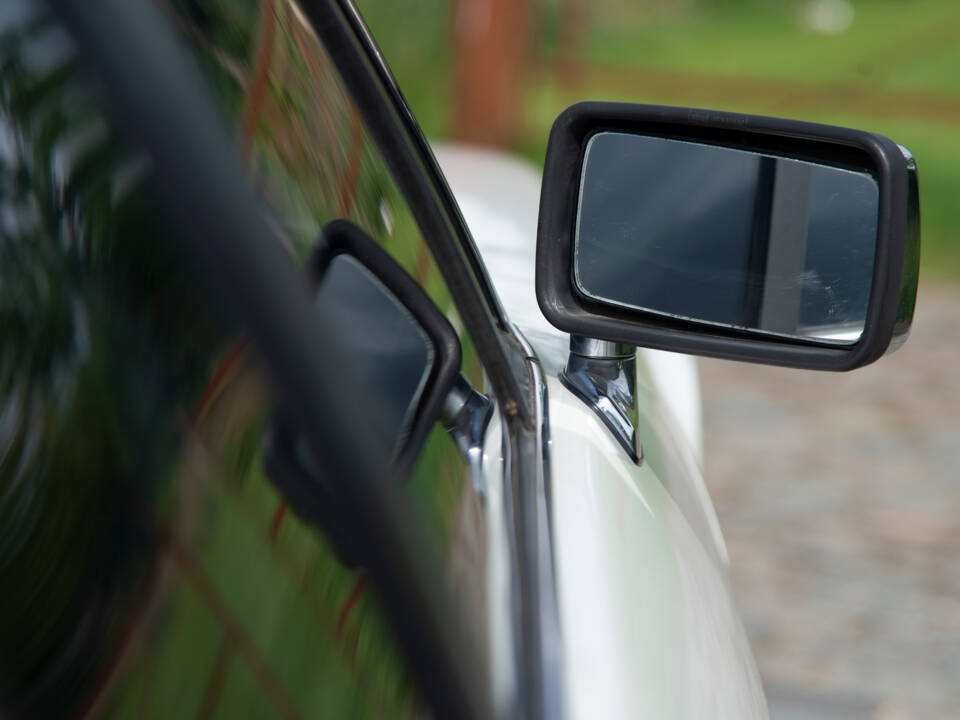 Image 4/39 of Jaguar XJS 5.3 V12 (1989)