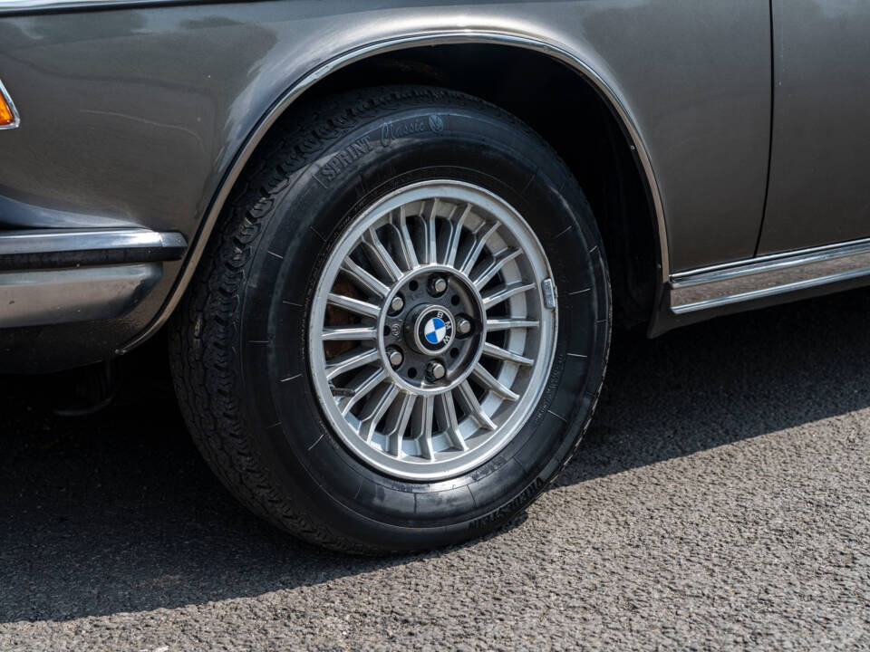 Afbeelding 9/29 van BMW 3,3 L (1975)