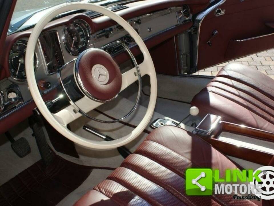 Imagen 10/50 de Mercedes-Benz 230 SL (1967)