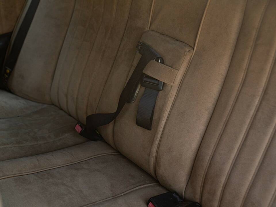 Image 24/41 of Lancia Thema 6V (1985)