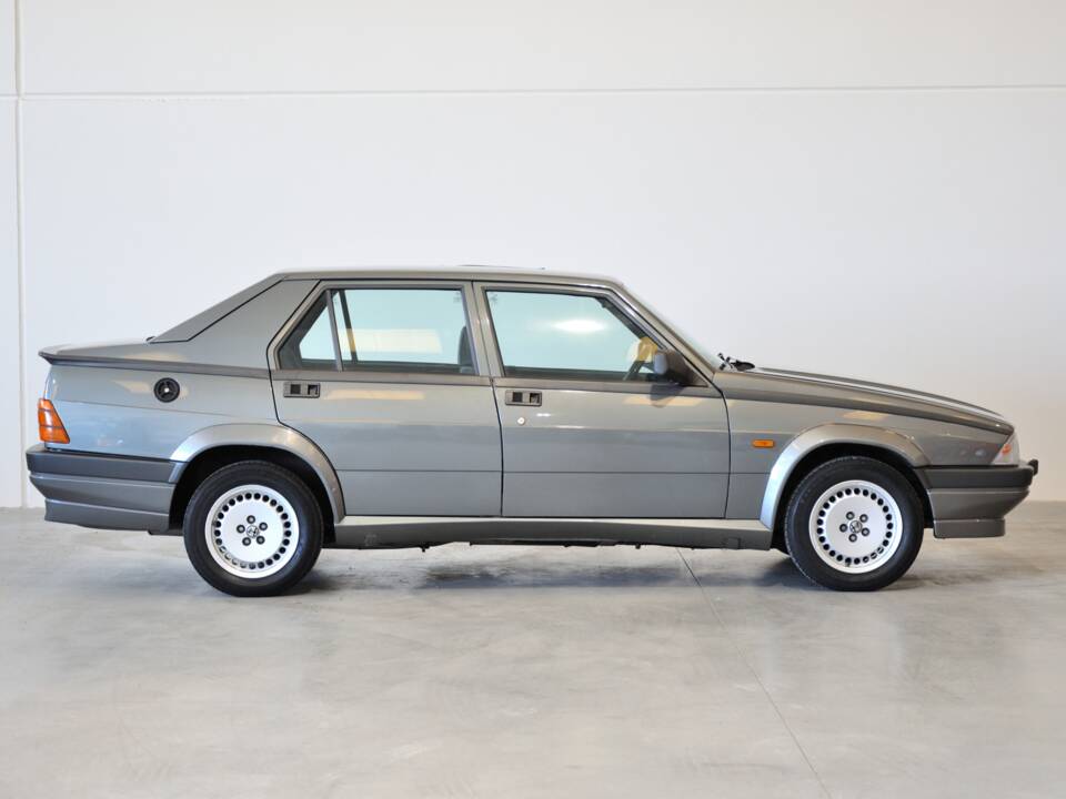 Bild 25/25 von Alfa Romeo 75 2.0 Twin Spark (1987)