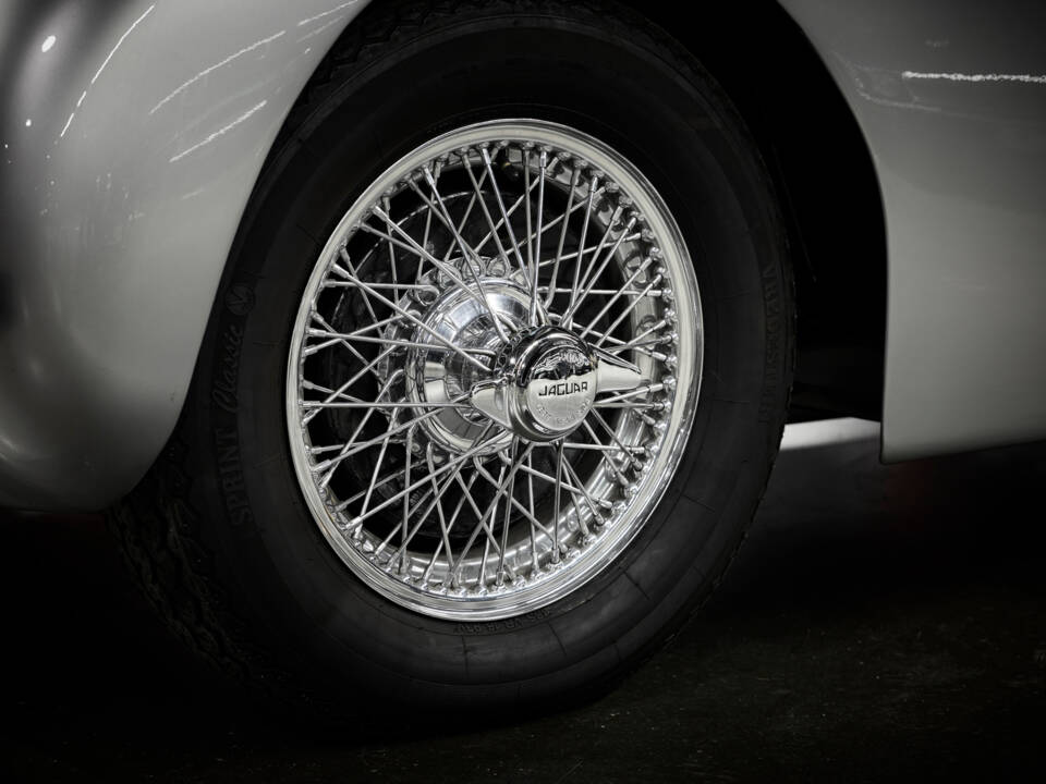 Imagen 10/26 de Jaguar XK 120 OTS (1952)