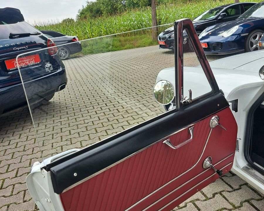 Bild 13/20 von Alfa Romeo 1750 Spider (1969)