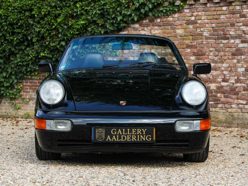 Image 34/50 de Porsche 911 Carrera 2 (1991)