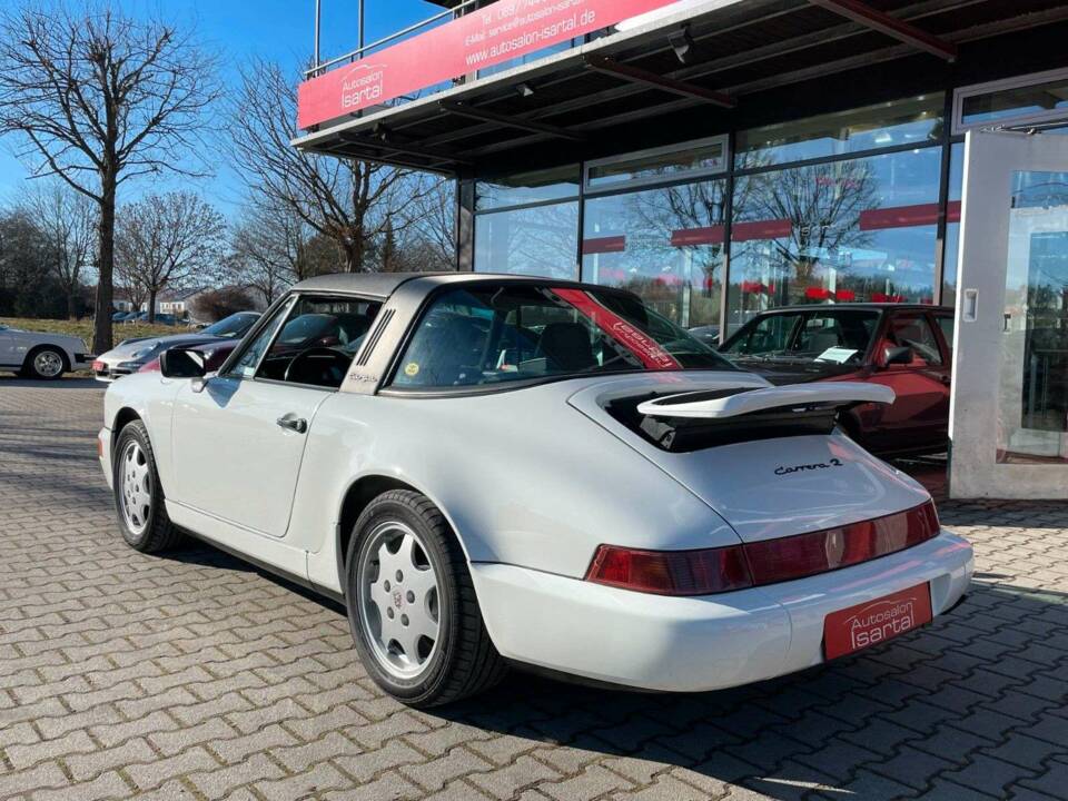 Image 3/20 of Porsche 911 Carrera 2 (1990)