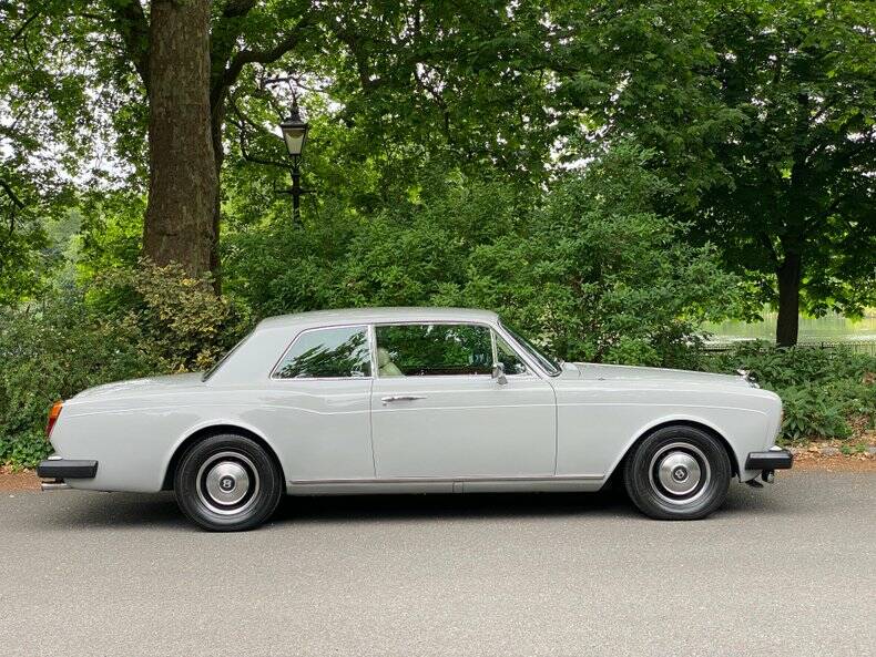 Image 11/50 de Bentley Corniche (1980)