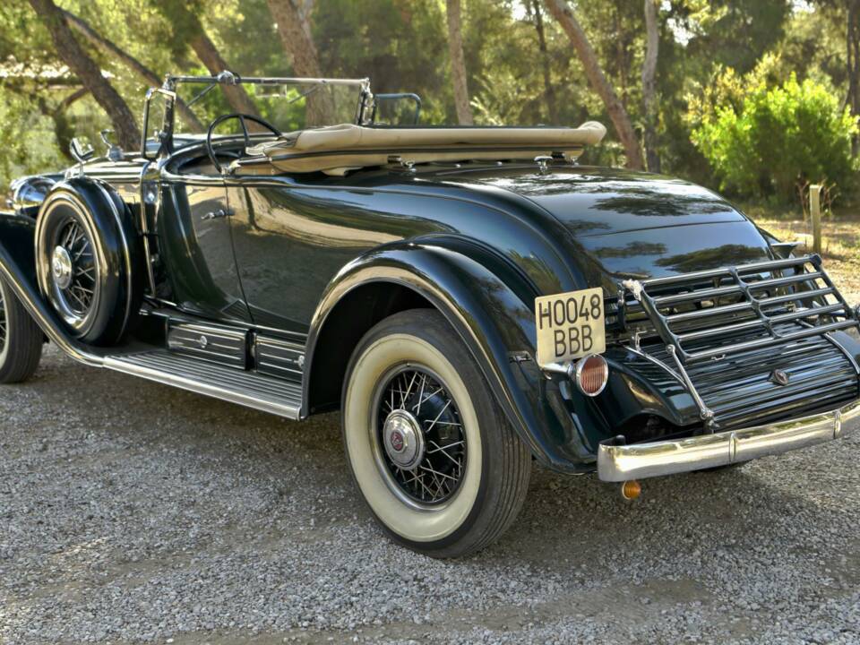 Image 16/50 of Cadillac V-16 (1930)