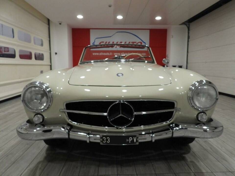 Image 2/15 of Mercedes-Benz 190 SL (1963)
