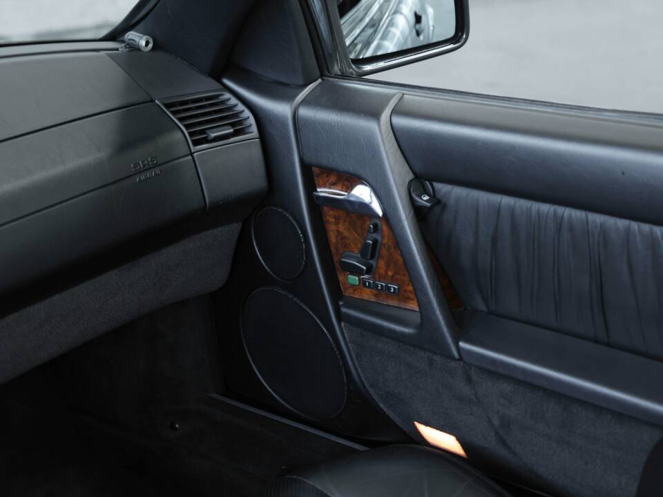 Image 37/50 of Mercedes-Benz 600 SL (1993)