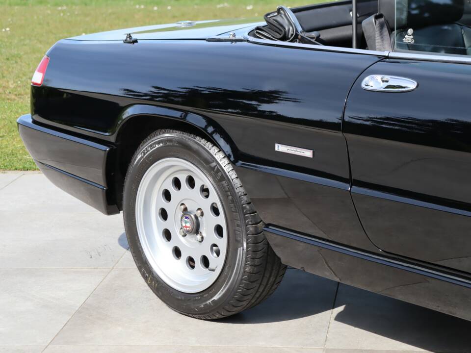 Afbeelding 46/50 van Alfa Romeo 2.0 Spider (1991)